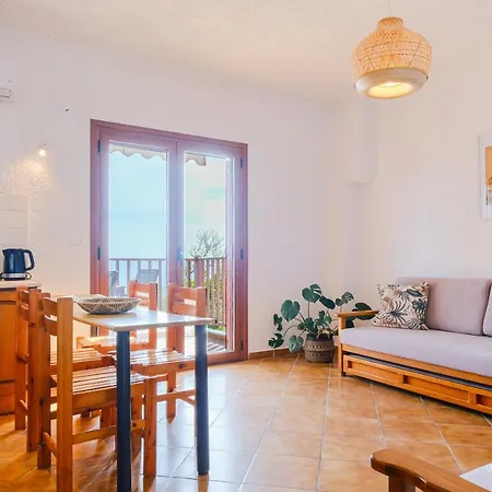 Amphitriti Seafront Apartments, Loutra Agia Paraskevi (Kassandra)