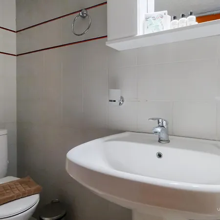 Amphitriti Seafront Apartments, Loutra *