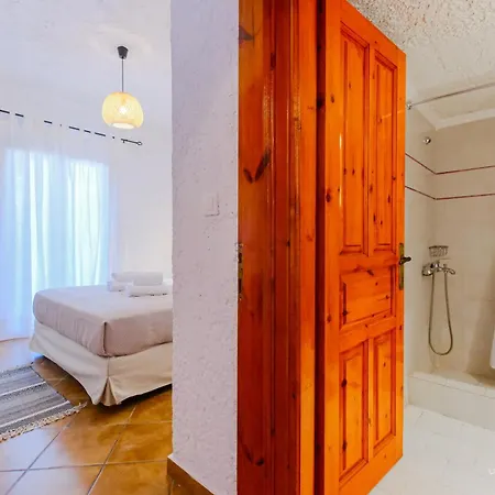 Amphitriti Seafront Apartments, Loutra * Agia Paraskevi (Kassandra)