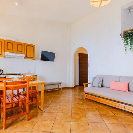 Amphitriti Seafront Apartments, Loutra Agia Paraskevi (Kassandra)