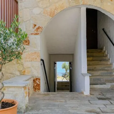 Amphitriti Seafront Apartments, Loutra * Agia Paraskevi (Kassandra)