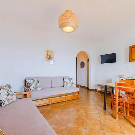 Amphitriti Seafront Apartments, Loutra *