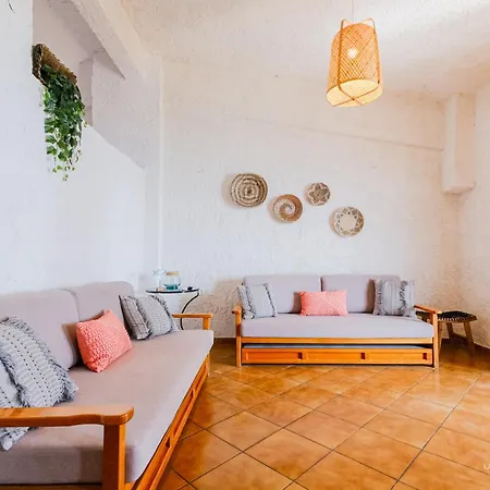 Amphitriti Seafront Apartments, Loutra *