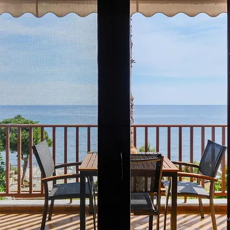 Amphitriti Seafront Apartments, Loutra * Agia Paraskevi (Kassandra)