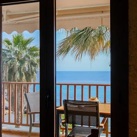 Amphitriti Seafront Apartments, Loutra Apartmán