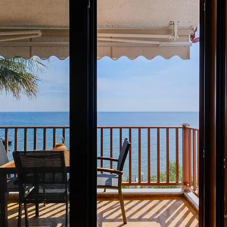 Amphitriti Seafront Apartments, Loutra * Agia Paraskevi (Kassandra)