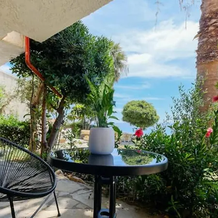 Amphitriti Seafront Apartments, Loutra * Agia Paraskevi (Kassandra)